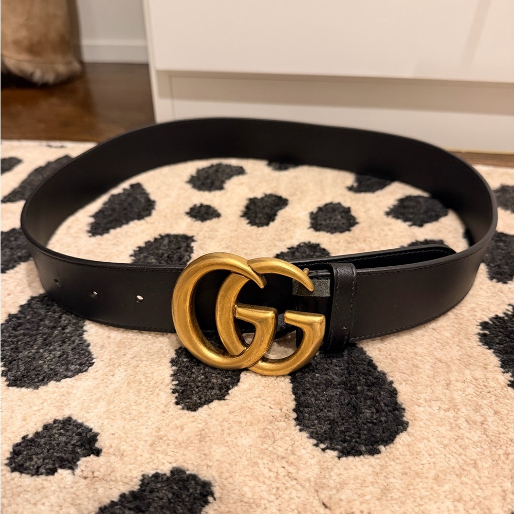 Gucci Black Leather Belt with Antiqued Gold Double G Buckle - Picture 5 of 5